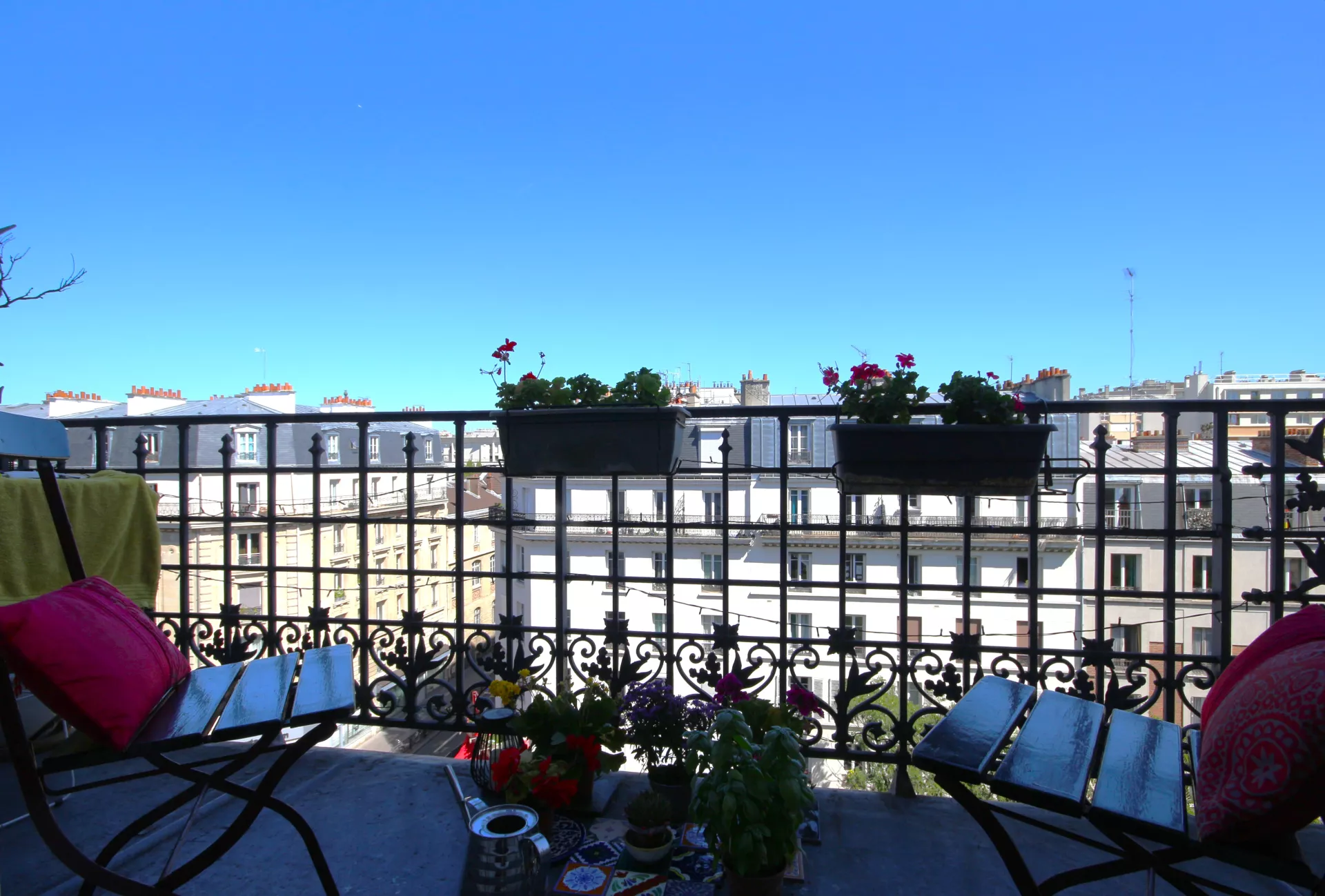 Comparatif micro BIC et regime reel LMNP a Paris reforme 2026